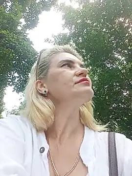 JennyOMay online show from July 31, 2026, 6:35 am