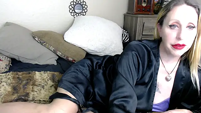 Snapshot of Lourdesnoir@xh chatting on March 1, 2026, 8:03 am Lourdesnoirxh online show from March 1, 2026, 8:03 am