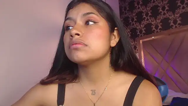 ChantalPetit online show from January 17, 2026, 3:04 pm