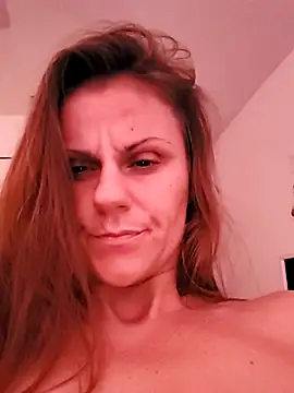 Snapshot of Scarlettishere chatting on January 12, 2025, 11:47 pm Scarlettishere online show from January 12, 2025, 11:47 pm