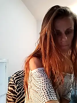 Snapshot of Scarlettishere chatting on September 14, 2025, 11:49 pm Scarlettishere online show from September 14, 2025, 11:49 pm