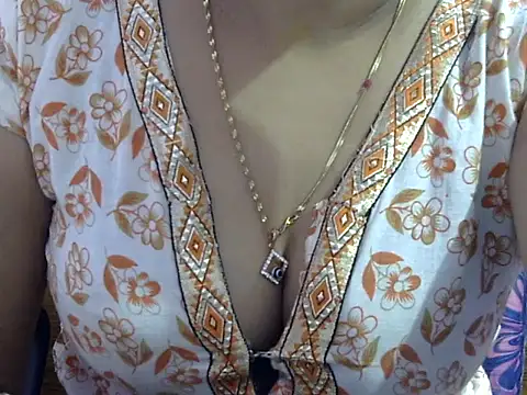 Snapshot of Your_wild_Dia chatting on October 29, 2025, 6:51 pm Your wild Dia online show from October 29, 2025, 6:51 pm