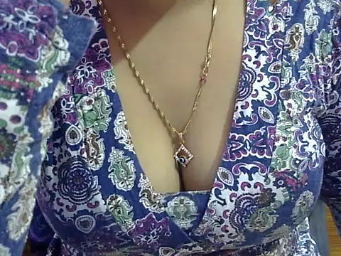 Snapshot of Your_wild_Dia chatting on November 3, 2025, 5:12 am Your wild Dia online show from November 3, 2025, 5:12 am