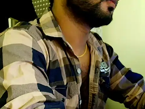 Snapshot of SHENOY3 chatting on October 14, 2025, 5:46 pm SHENOY3 online show from October 14, 2025, 5:46 pm