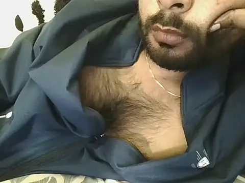 Snapshot of SHENOY3 chatting on February 5, 2025, 5:20 pm SHENOY3 online show from February 5, 2025, 5:20 pm