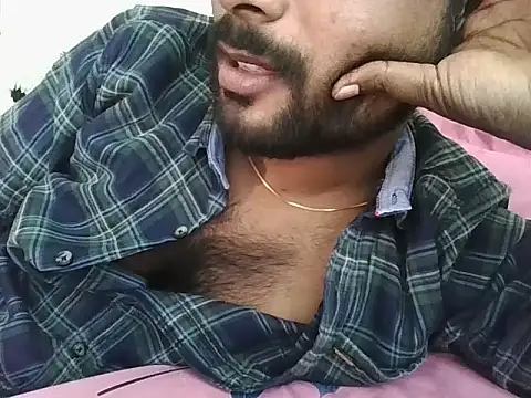 Snapshot of SHENOY3 chatting on February 11, 2025, 6:40 am SHENOY3 online show from February 11, 2025, 6:40 am