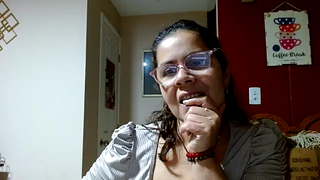 Snapshot of Sara_Brandon chatting on March 29, 2026, 12:34 am Sara Brandon online show from March 29, 2026, 12:34 am