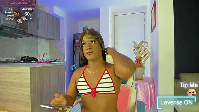 SammyGirlTS online show from October 26, 2025, 2:39 pm