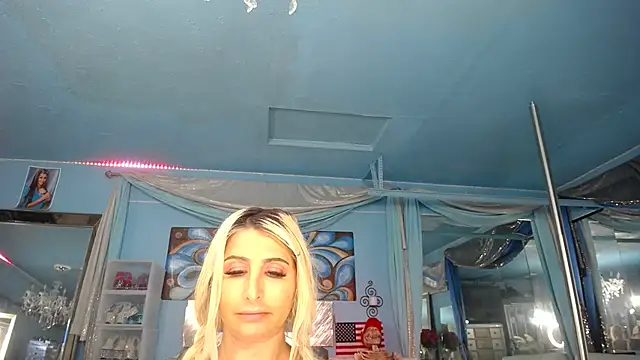 ADRIANNA FOX online show from January 10, 2026, 1:50 pm