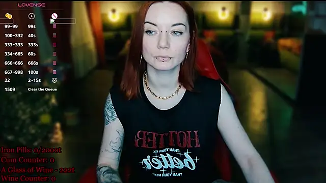 Snapshot of MaxPhoenixx chatting on April 28, 2026, 6:45 pm MaxPhoenixx online show from April 28, 2026, 6:45 pm