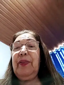 Vicky Rosse online show from March 18, 2026, 6:42 pm