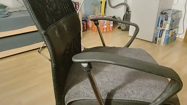 Snapshot of lumpi99 chatting on October 11, 2025, 3:18 am lumpi99 online show from October 11, 2025, 3:18 am