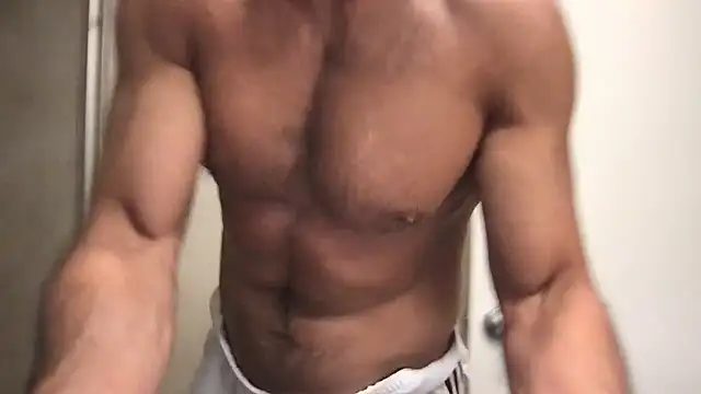 BigGuyMuscle online show from March 25, 2026, 2:44 am