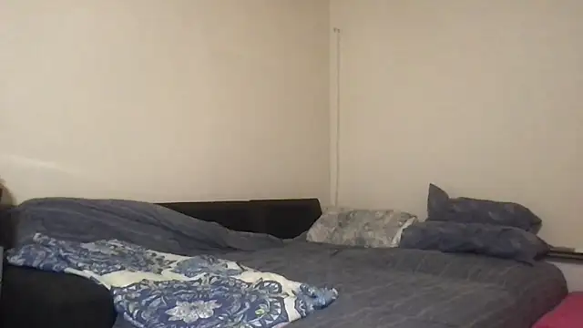 Snapshot of BigGuyMuscle chatting on October 20, 2025, 5:57 pm BigGuyMuscle online show from October 20, 2025, 5:57 pm