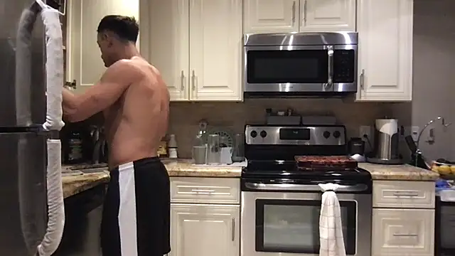 BigGuyMuscle online show from April 21, 2026, 2:25 am