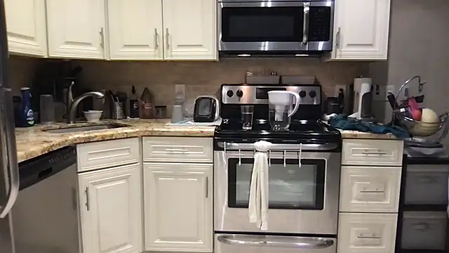 Snapshot of BigGuyMuscle chatting on September 14, 2025, 8:20 pm BigGuyMuscle online show from September 14, 2025, 8:20 pm