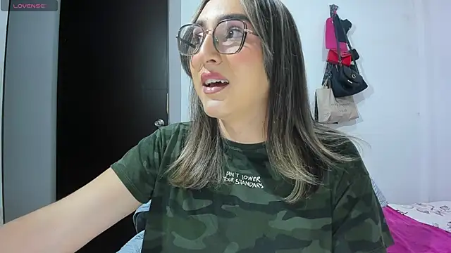 andrea hills online show from April 16, 2026, 4:46 am