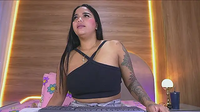 alexaa walker online show from February 27, 2026, 12:05 pm