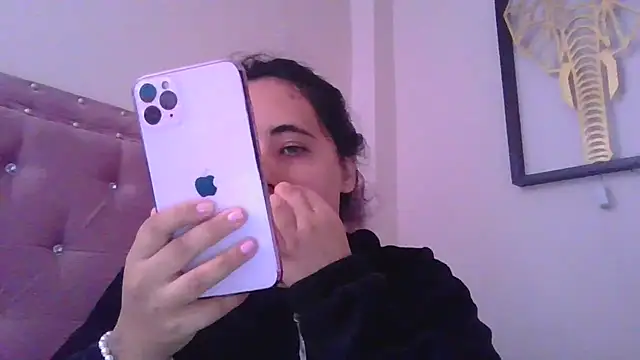 annarose19 online show from March 22, 2025, 9:21 pm