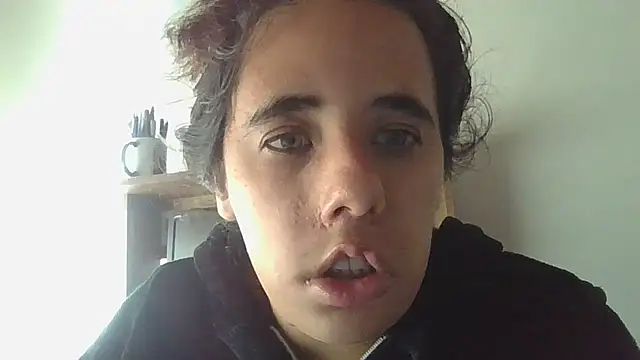 annarose19 online show from March 6, 2026, 4:24 pm