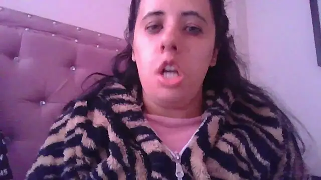 Snapshot of annarose19 chatting on January 8, 2026, 5:08 pm annarose19 online show from January 8, 2026, 5:08 pm