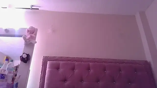 annarose19 online show from October 31, 2025, 5:20 pm