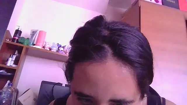 Snapshot of annarose19 chatting on December 20, 2025, 7:17 pm annarose19 online show from December 20, 2025, 7:17 pm