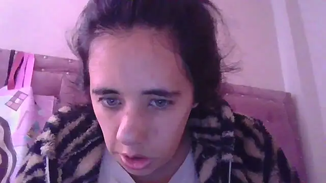 Snapshot of annarose19 chatting on February 5, 2026, 8:37 pm annarose19 online show from February 5, 2026, 8:37 pm