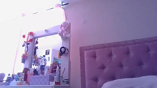 annarose19 online show from October 6, 2025, 4:52 pm