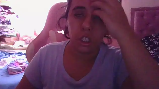 annarose19 online show from March 12, 2025, 7:58 pm