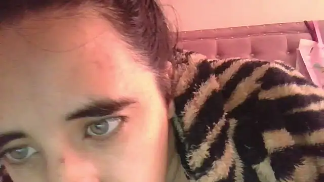 annarose19 online show from March 26, 2026, 7:45 pm