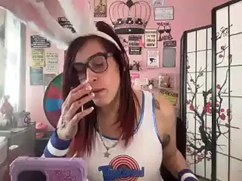 latinacubana online show from March 9, 2025, 3:49 pm