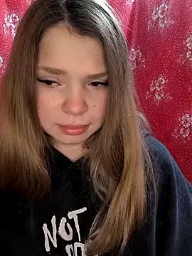 Zuli Kiska online show from December 17, 2025, 8:47 pm