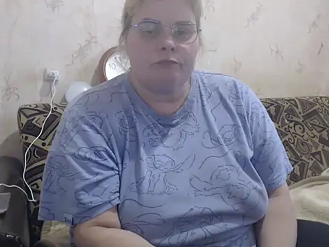 Ameliabusty online show from November 3, 2025, 1:47 pm