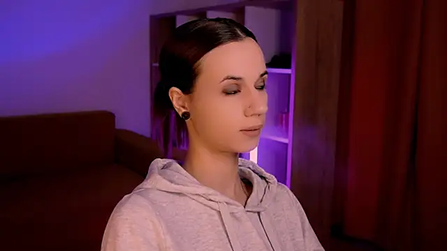 Snapshot of ItsAlisia chatting on October 25, 2025, 5:39 am ItsAlisia online show from October 25, 2025, 5:39 am