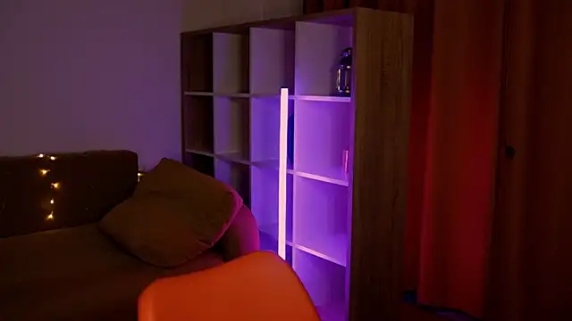 ItsAlisia online show from December 18, 2025, 1:37 pm