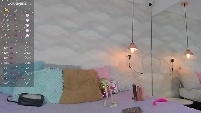 danaythamara1 online show from February 19, 2026, 10:29 pm