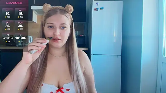 Adr1ana  online show from February 14, 2026, 7:19 am