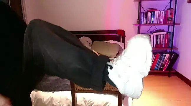 babyluna 8 8 online show from February 27, 2025, 5:40 am