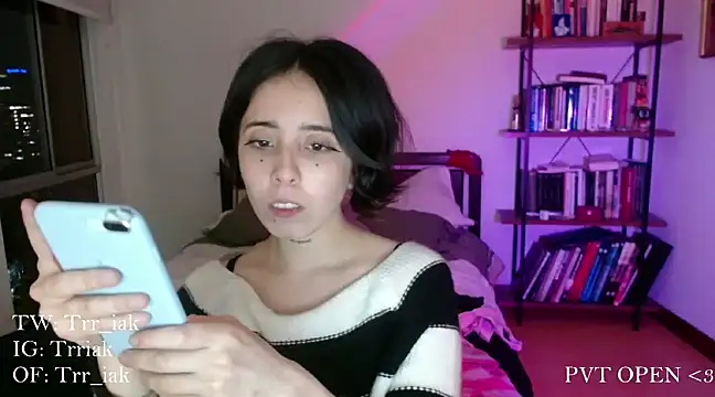 babyluna 8 8 online show from January 28, 2025, 4:39 am