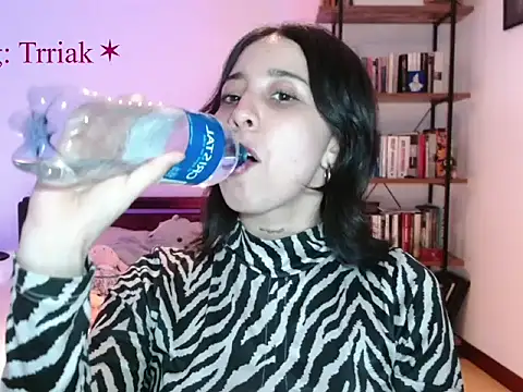 babyluna 8 8 online show from April 10, 2026, 10:17 pm