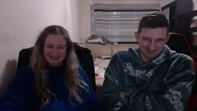 Snapshot of PeterAndJen chatting on March 18, 2025, 1:01 pm PeterAndJen online show from March 18, 2025, 1:01 pm