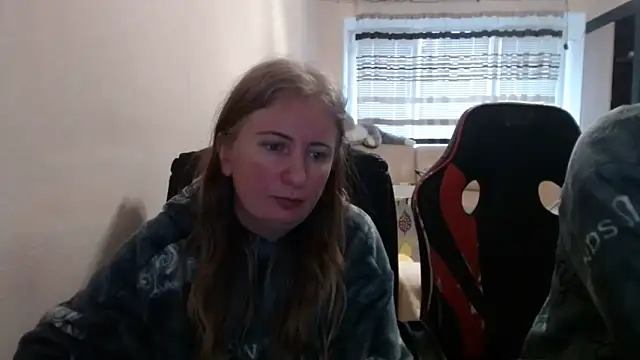 Snapshot of PeterAndJen chatting on February 12, 2026, 5:56 pm PeterAndJen online show from February 12, 2026, 5:56 pm