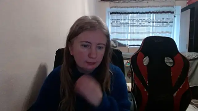 Snapshot of PeterAndJen chatting on February 28, 2026, 8:25 am PeterAndJen online show from February 28, 2026, 8:25 am