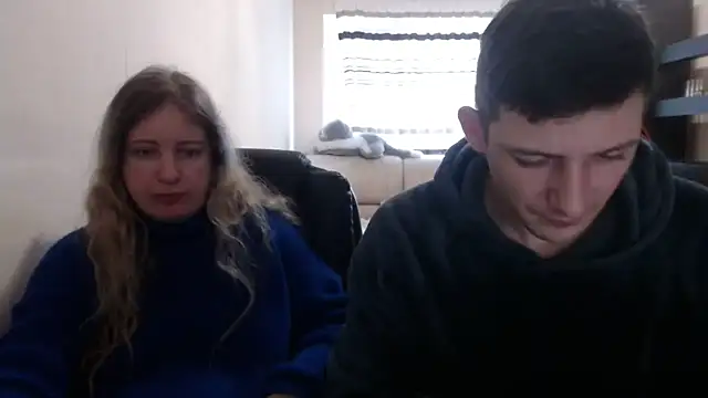 Snapshot of PeterAndJen chatting on March 14, 2025, 10:18 am PeterAndJen online show from March 14, 2025, 10:18 am