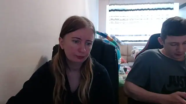 Snapshot of PeterAndJen chatting on September 20, 2025, 7:46 am PeterAndJen online show from September 20, 2025, 7:46 am