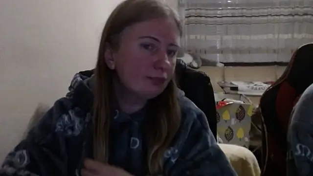 Snapshot of PeterAndJen chatting on February 9, 2026, 8:18 pm PeterAndJen online show from February 9, 2026, 8:18 pm