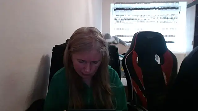 PeterAndJen online show from April 17, 2026, 5:05 pm