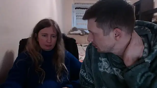 Snapshot of PeterAndJen chatting on March 19, 2025, 6:34 pm PeterAndJen online show from March 19, 2025, 6:34 pm