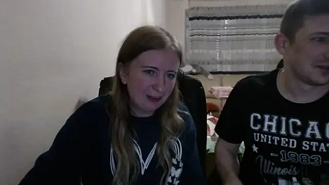 PeterAndJen online show from October 31, 2025, 7:32 pm